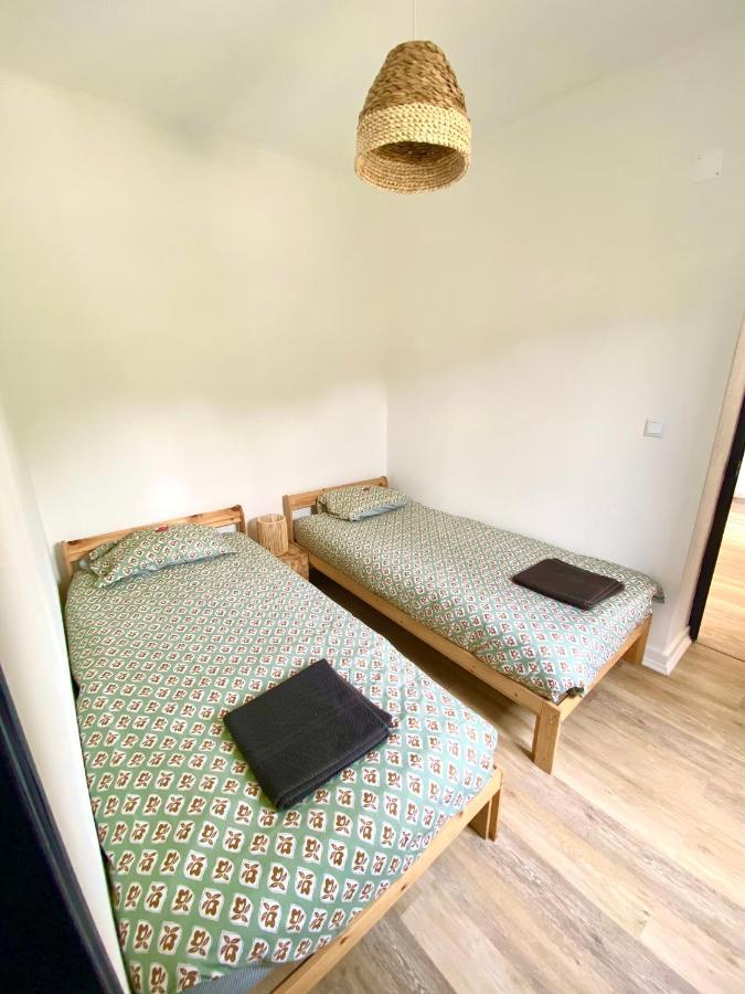 Pine & Apple Sintra Beach House Colares Extérieur photo
